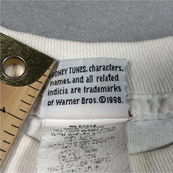Vintage 1998 Looney Tunes Cropped Shirt Women’s Large White Sylvester And Tweet - Picture 10 of 13